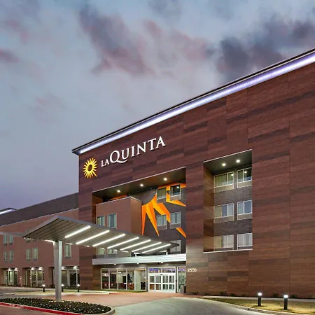 La Quinta Inn&Suites DFW West-Glade-Parks